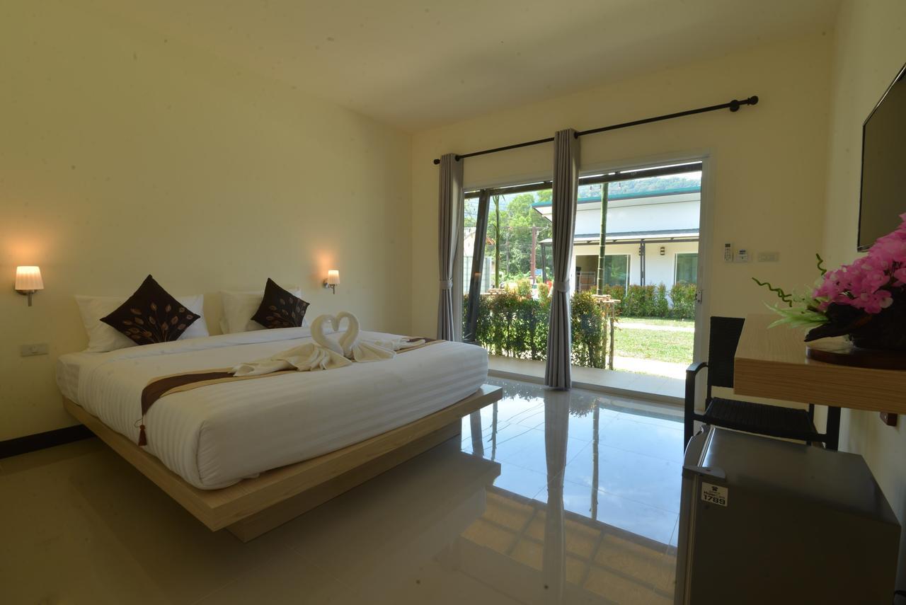 Malee Sirin Old Town Koh Lanta Exterior foto